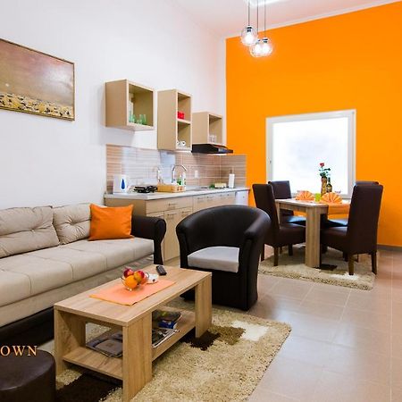 Downtown Lux Apartments, Суботиця Екстер'єр фото