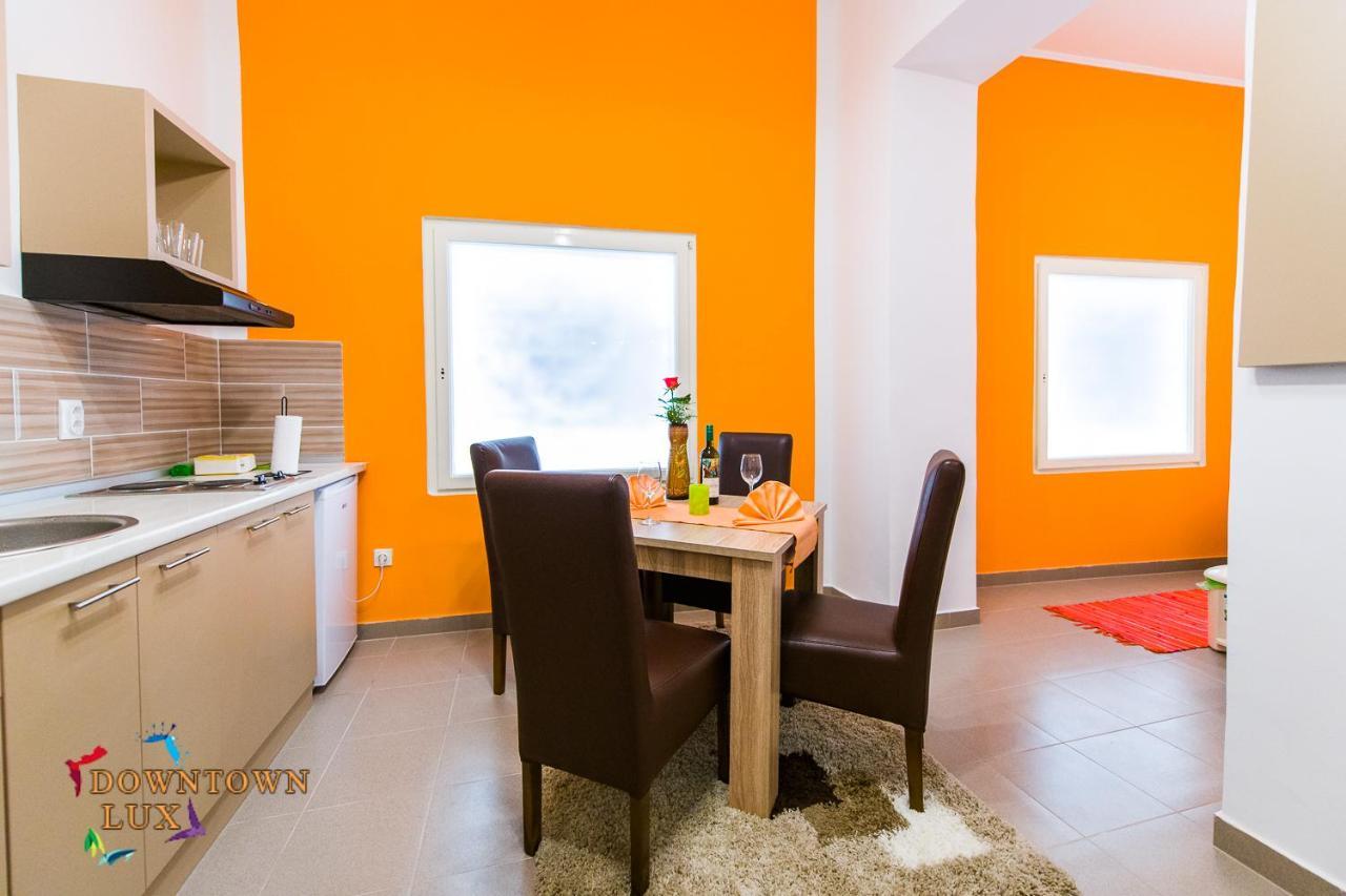 Downtown Lux Apartments, Суботиця Екстер'єр фото